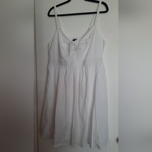White tie front Torrid dress 1x
